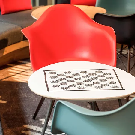 فندق Ibis Toulon Sur لا سين سور مير