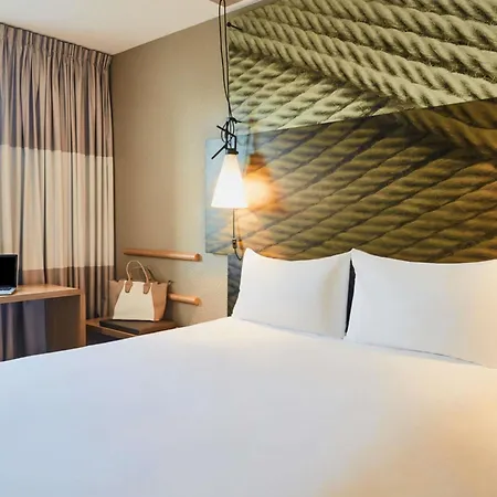 فندق Ibis Toulon Sur لا سين سور مير