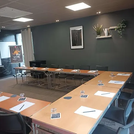 Ibis Toulon Sur 3* لا سين سور مير