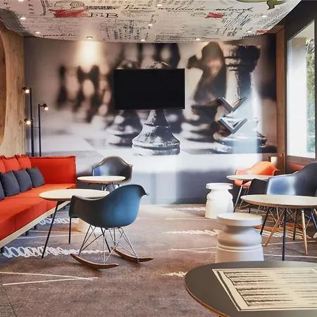 Ibis Toulon Sur 3* لا سين سور مير