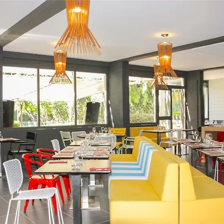 فندق Ibis Toulon Sur 3*