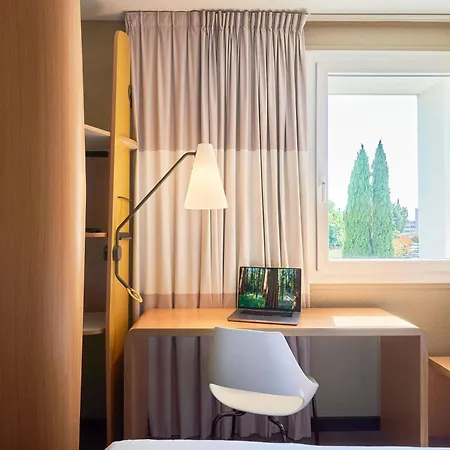 Hotel Ibis Toulon Sur 3*