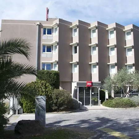 فندق Ibis Toulon Sur 3*