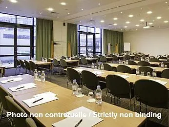 فندق Ibis Toulon Sur 3*