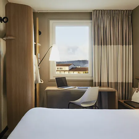 فندق Ibis Toulon Sur