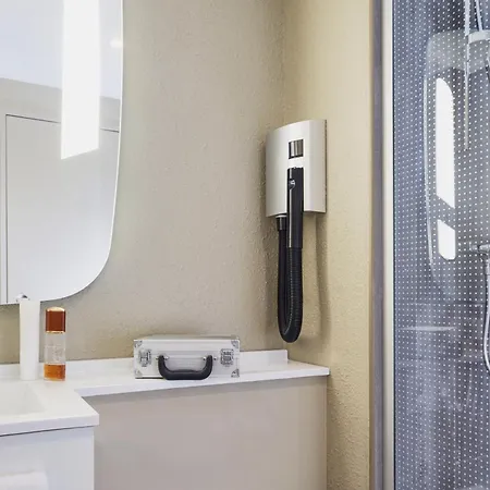 Ibis Toulon Sur فندق