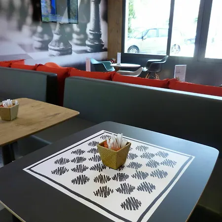 土伦滨海拉塞纳宜必思酒店 酒店 滨海拉塞讷