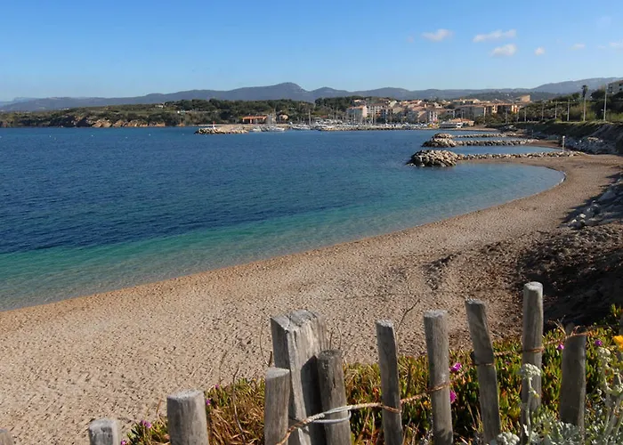 Hotel Ibis Toulon Sur 3*