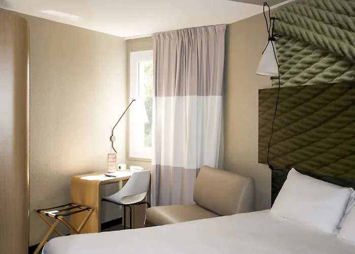 Hotel Ibis Toulon Sur 3*