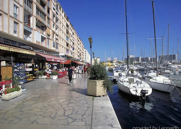 Hotel Ibis Toulon Sur 3*