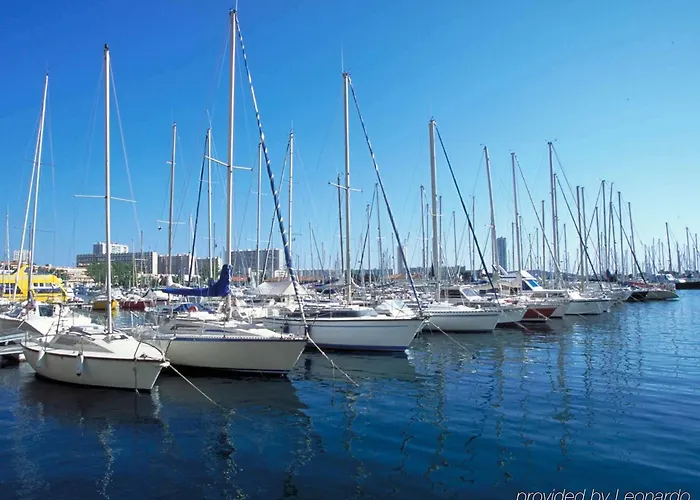 Ibis Toulon Sur 3*