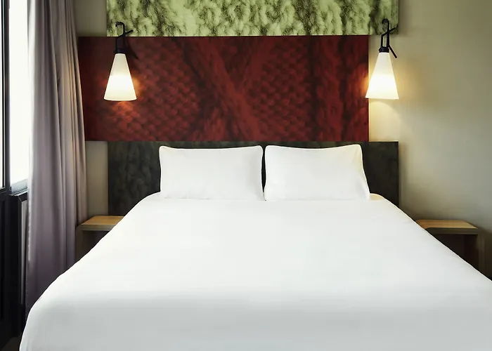 Ibis Toulon Sur Hotel 3*